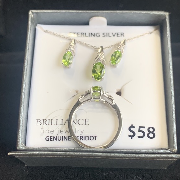 Ladies Genuine Peridot Set - Picture 2 of 4